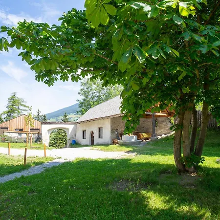 Wohnen Auf Burg Trautson アパート