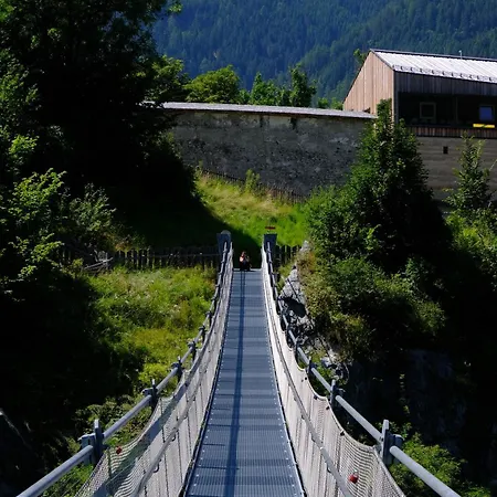 Wohnen Auf Burg Trautson *